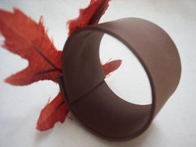 make a leaf napking ring craft for Thanksgiving